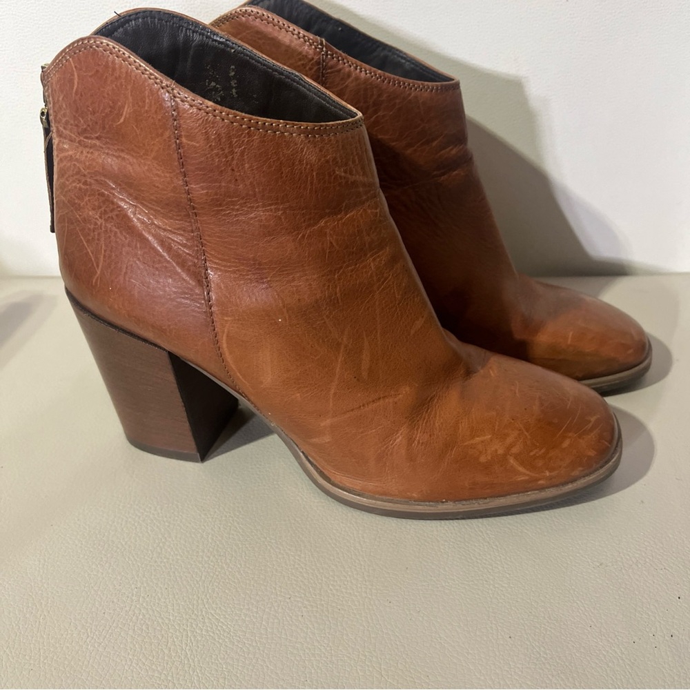 Clarks ChelseaTan Leather Ankle Booties
